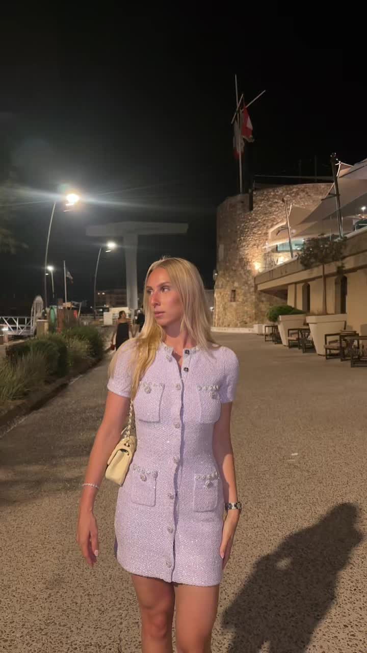 @Blondie