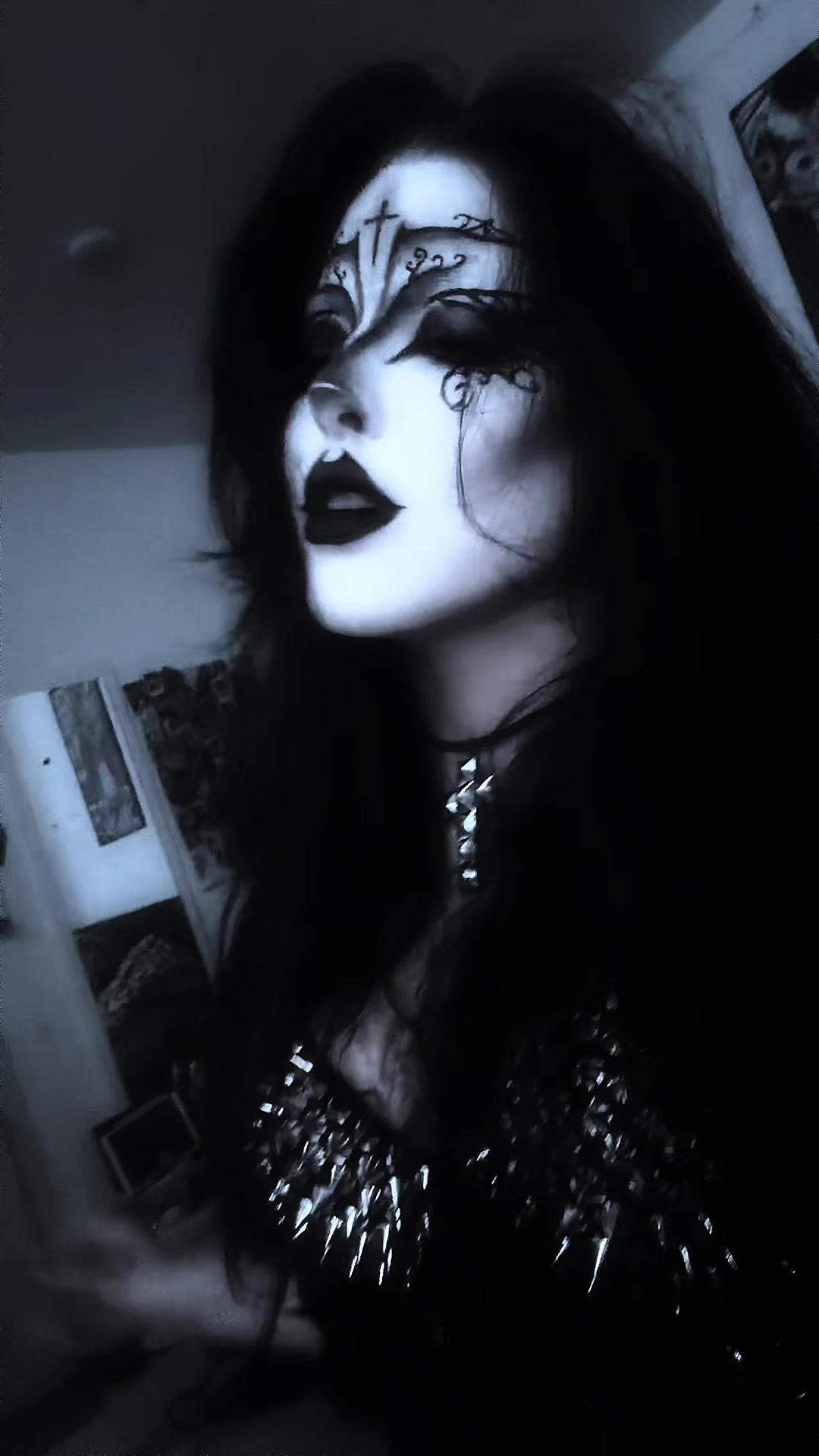 @[⛓️🕸️emily🕸️⛓️]