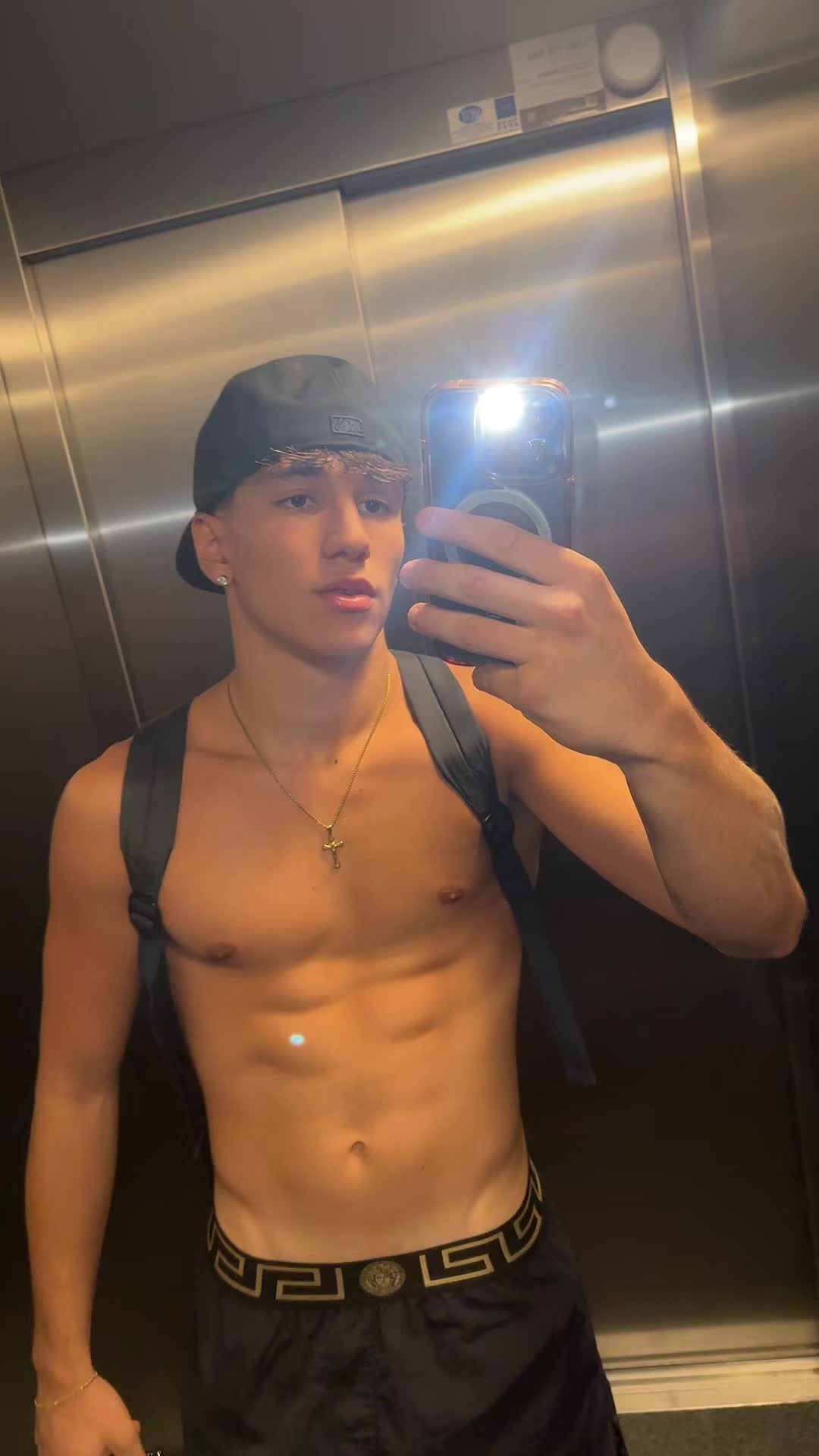 @🤴🏼
