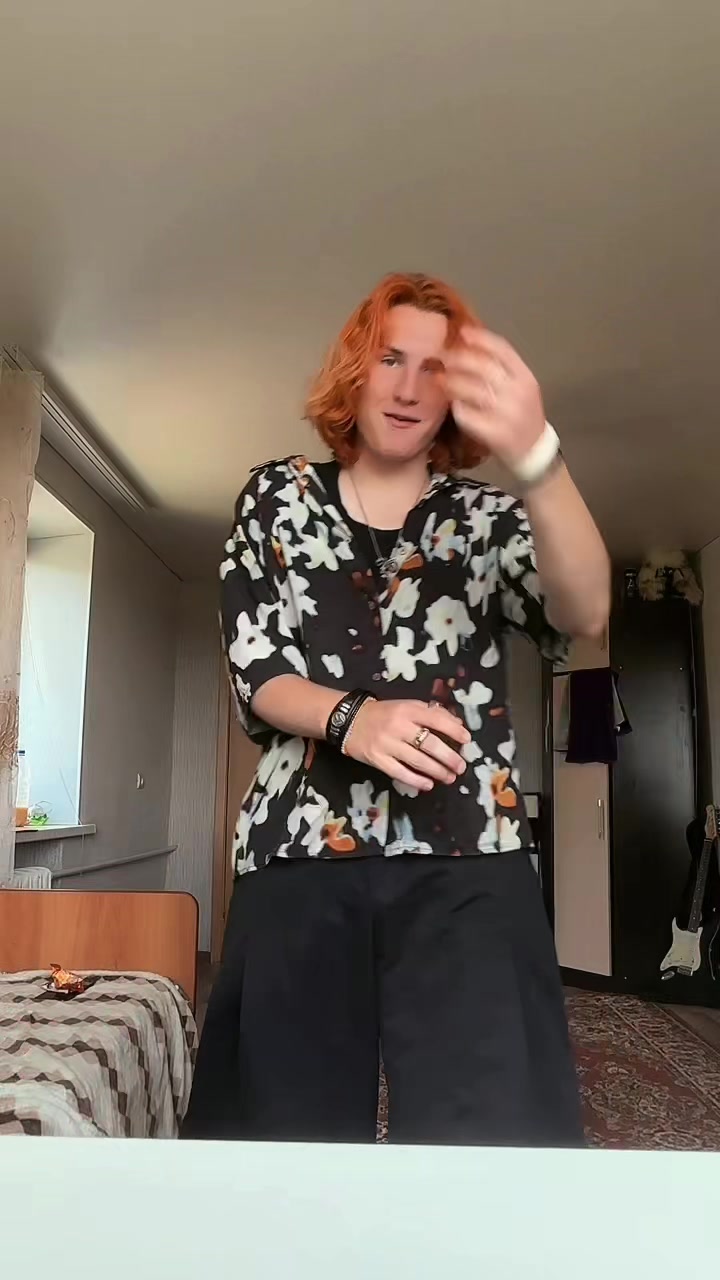 @даня кинн