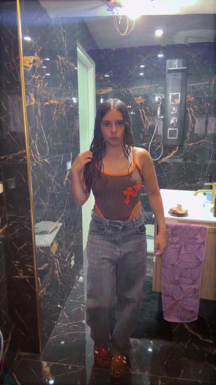 @𝓡