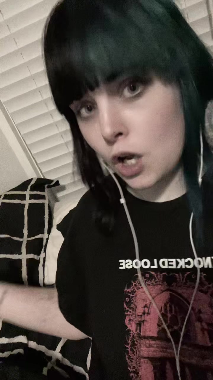 @WeepingRecluse🕷️