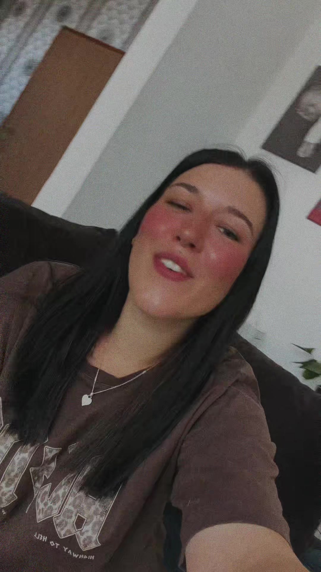 @laura