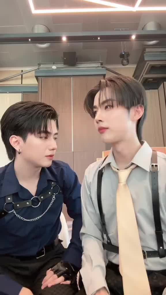@รักเธอนะ🎸🦈