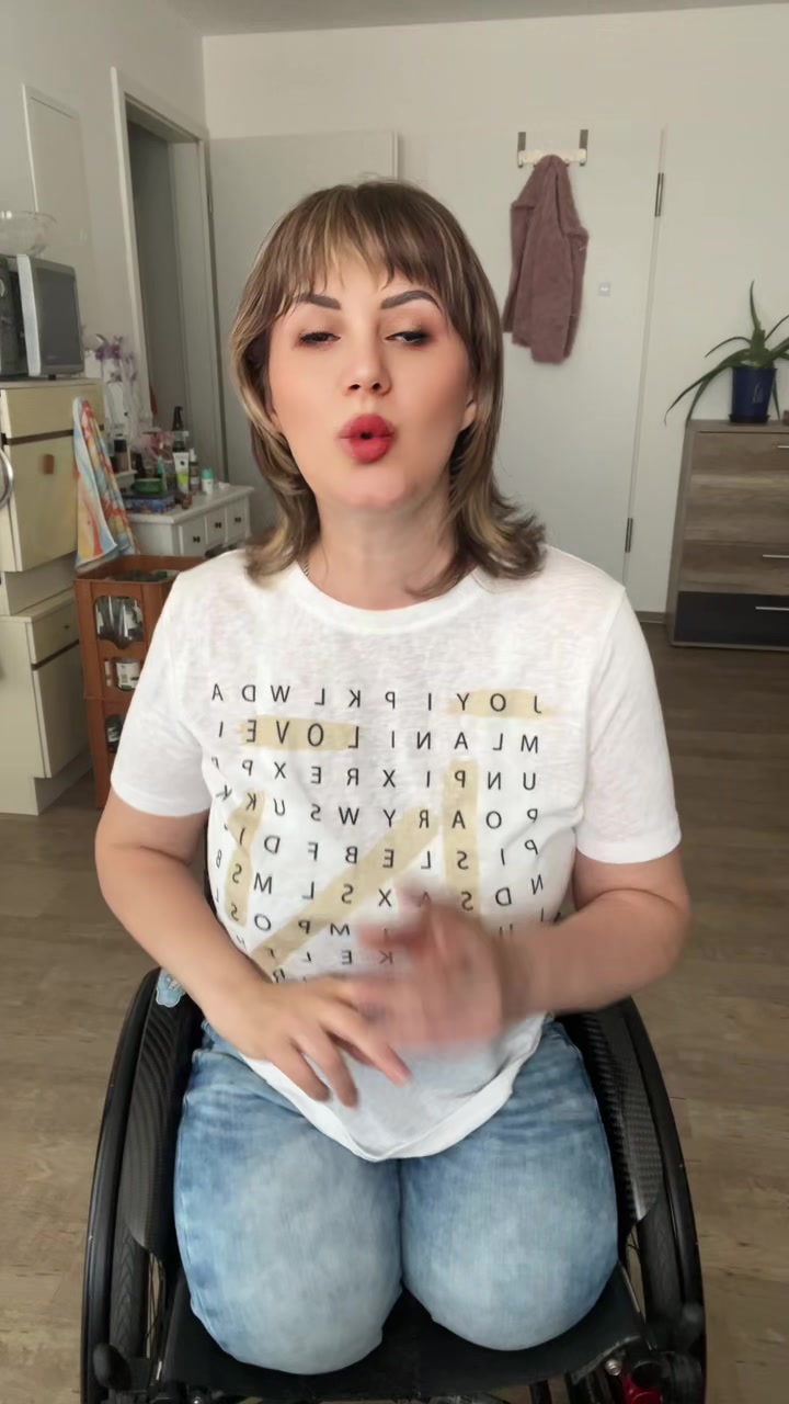 @Аня Роз