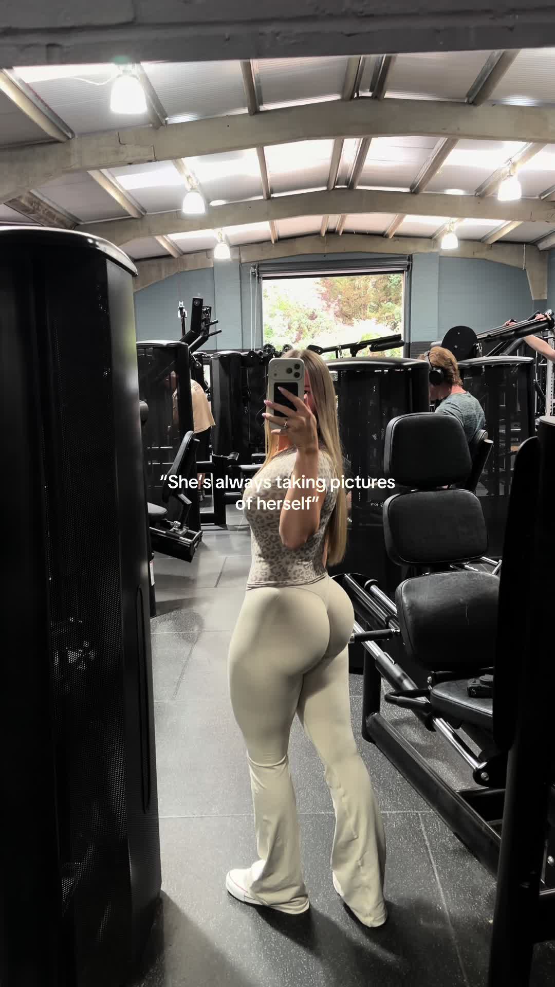 @ISABELLAFIT 🍒✨