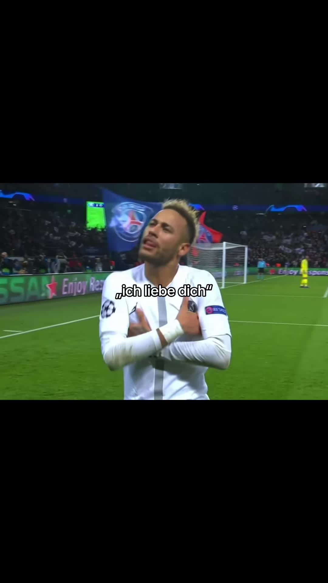 @Lara⚢