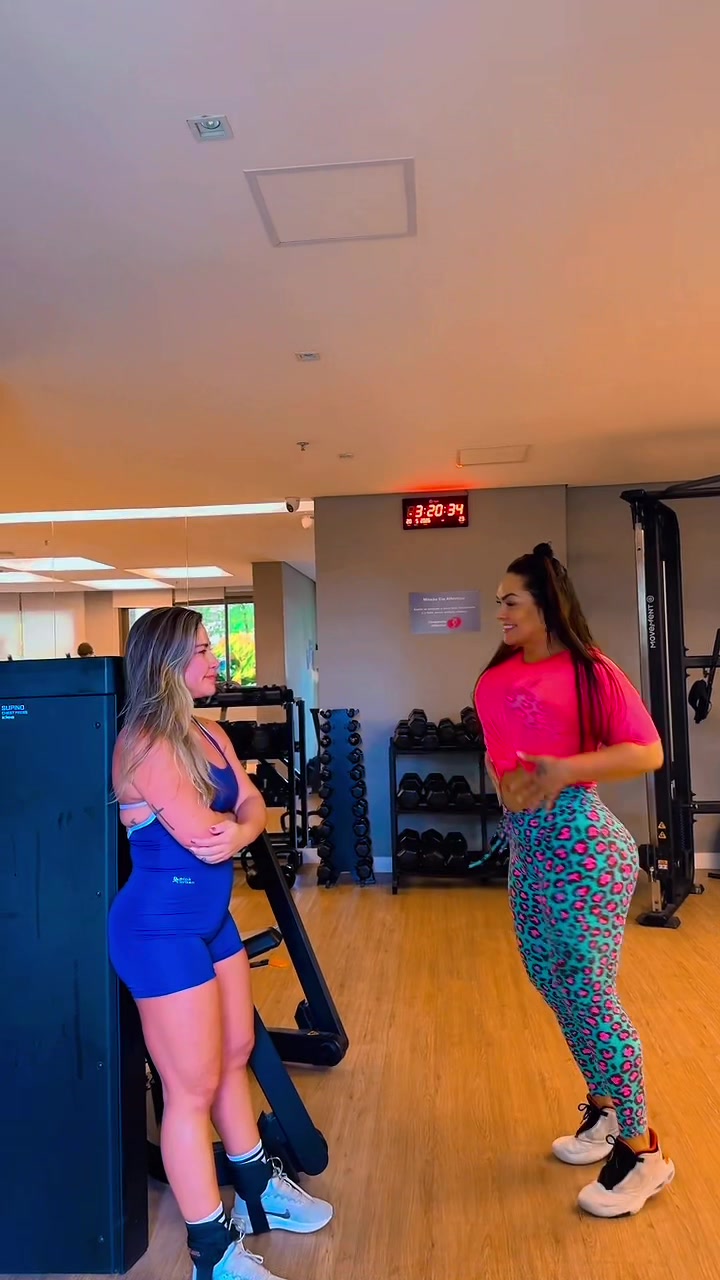 @Mulhermelancia