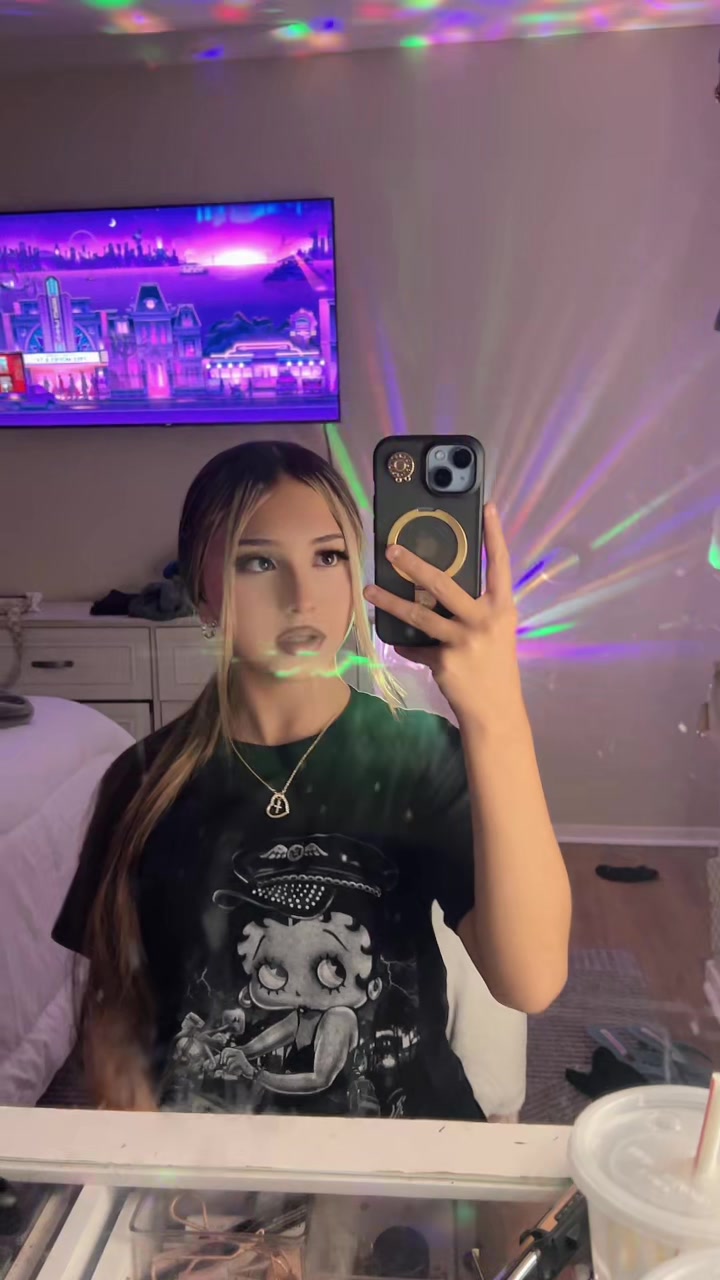 @𝓛𝓪𝔂𝓵𝓲𝓮𝓷💲
