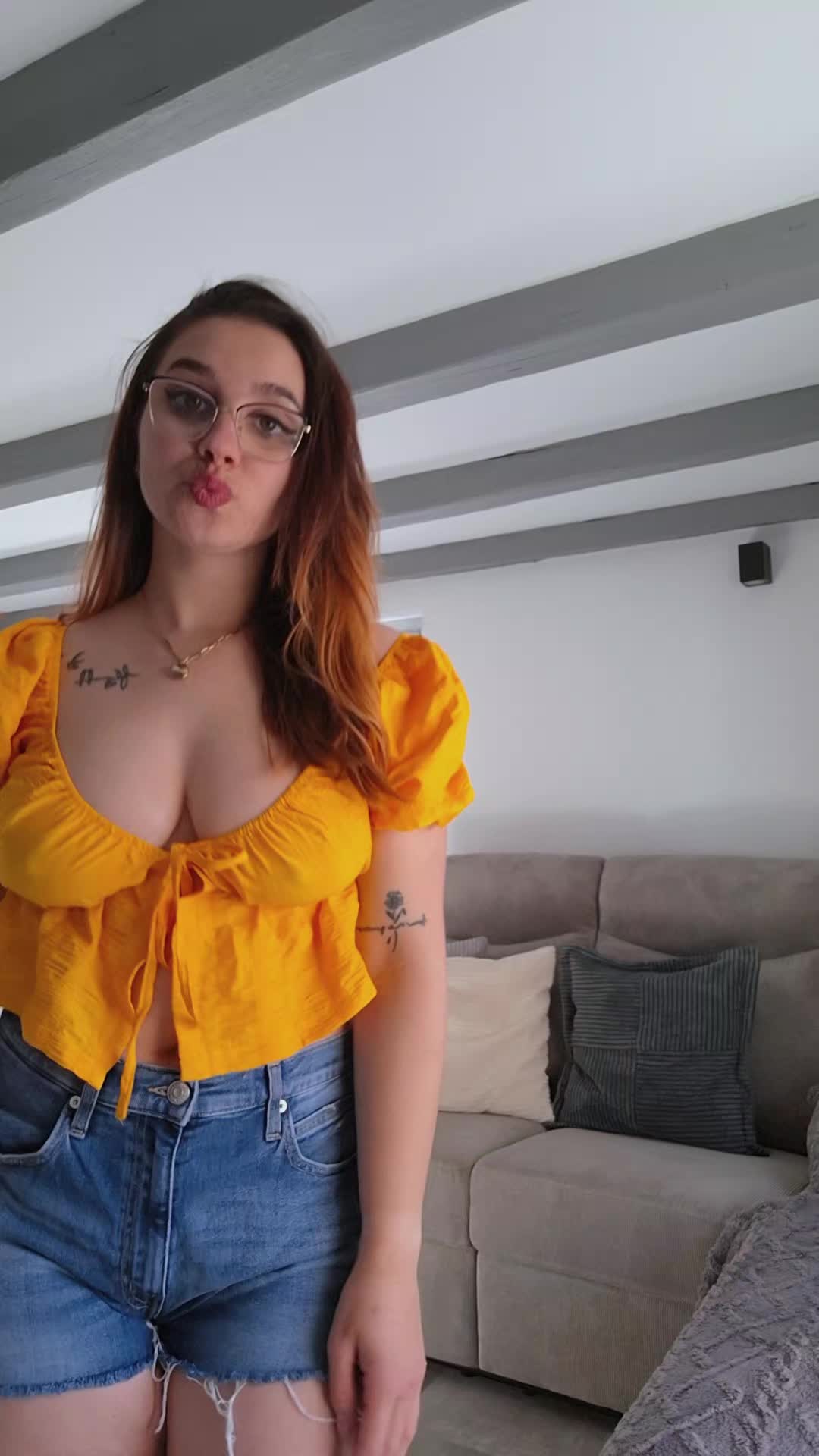 @Iulia