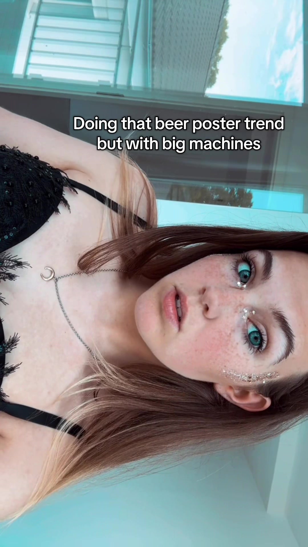 @Elli