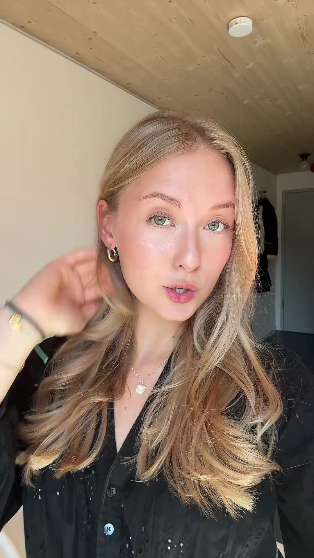 @laura