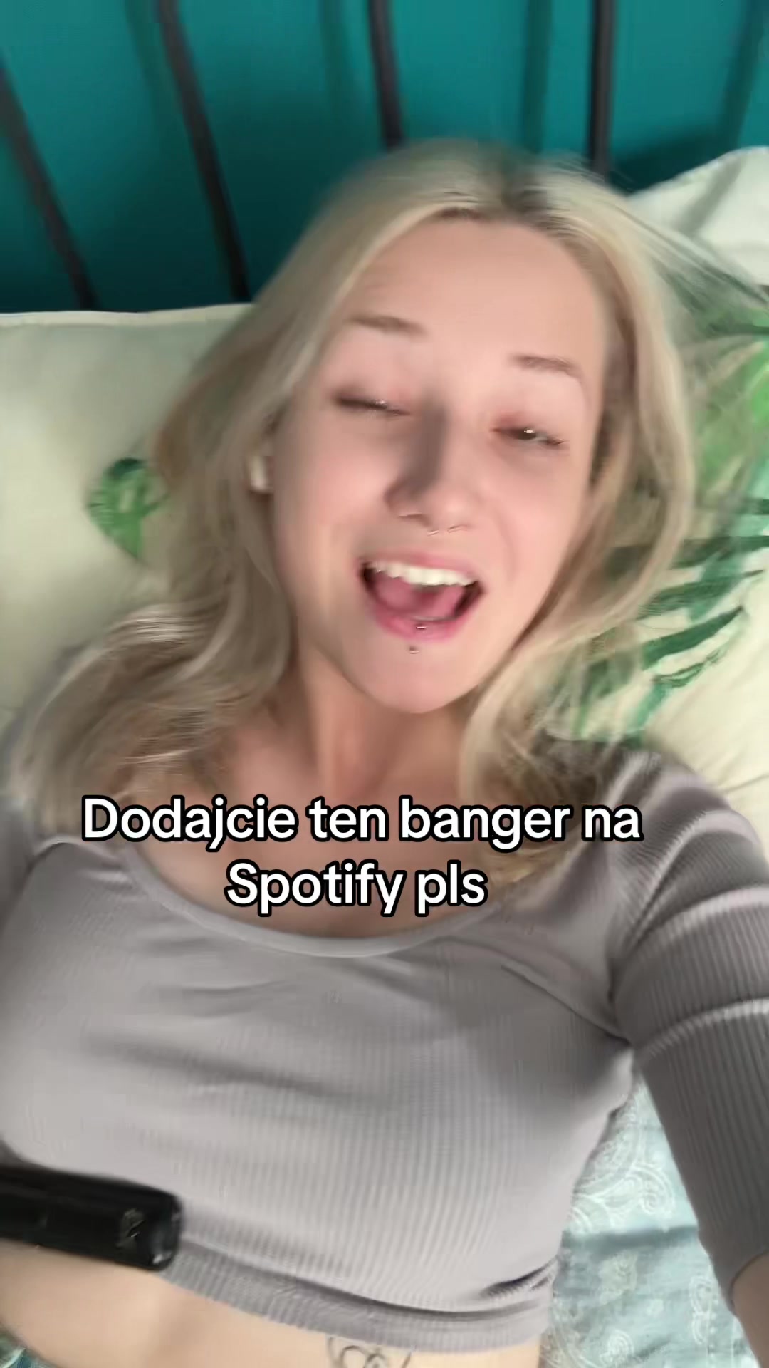 @Trocheinna⛸️ig: trocheinna2312