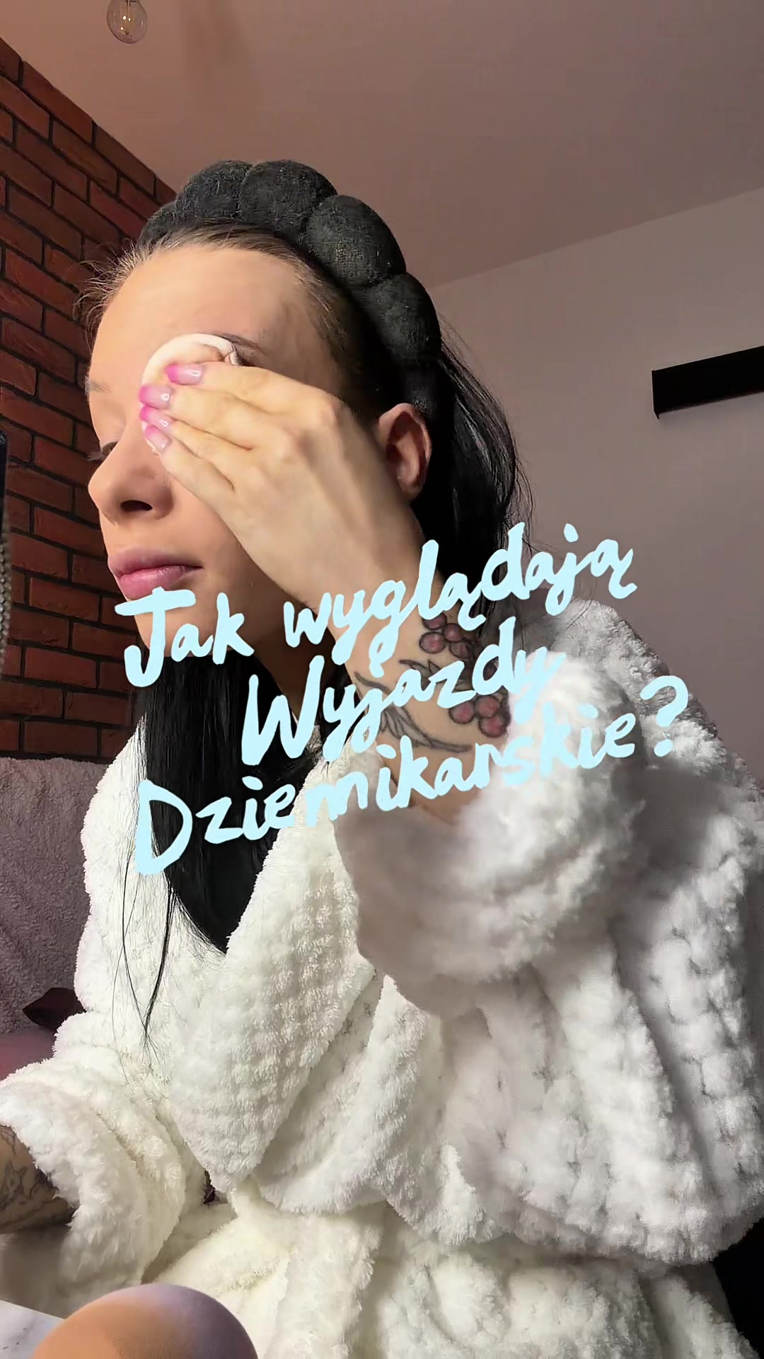 @adriannaskon