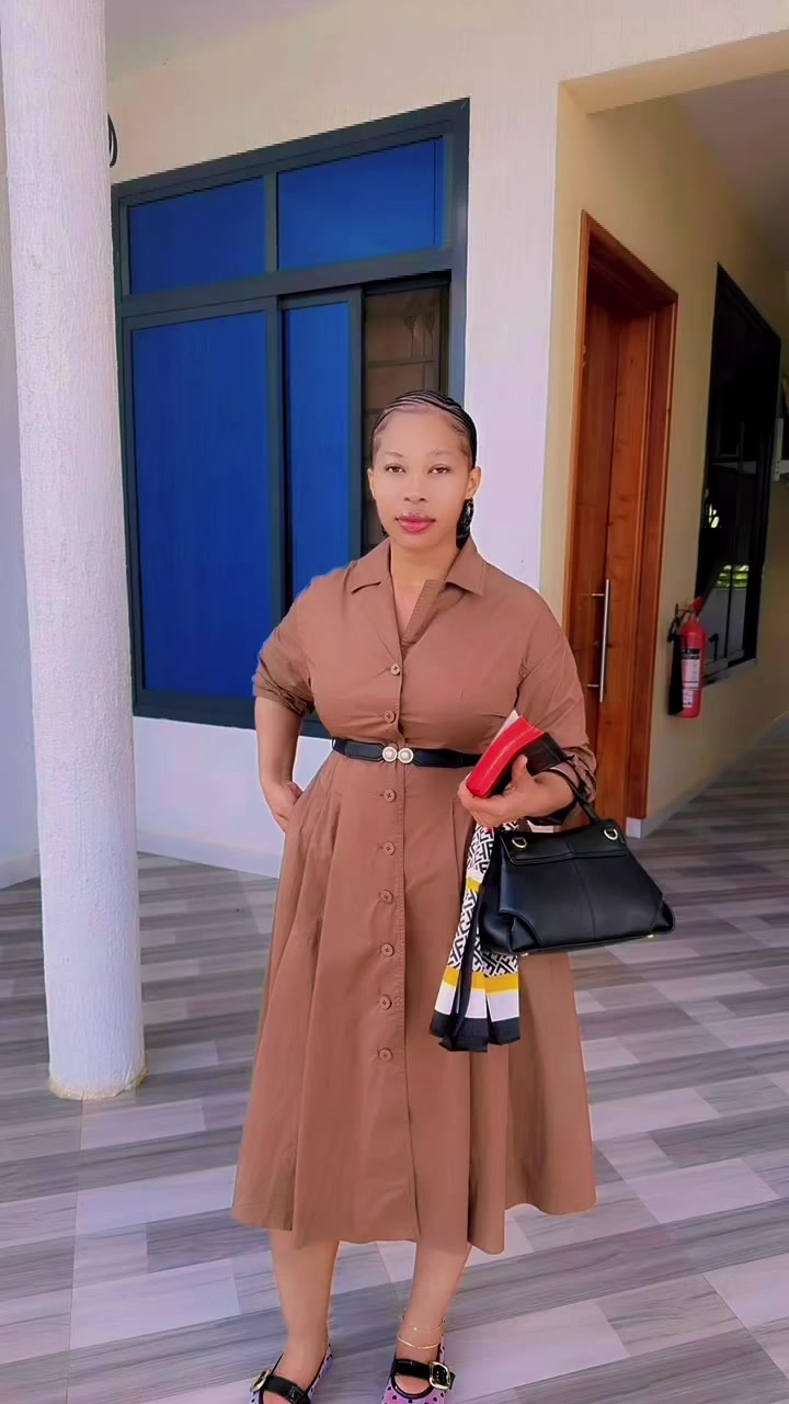 @OFFICIALKIMNANA📸
