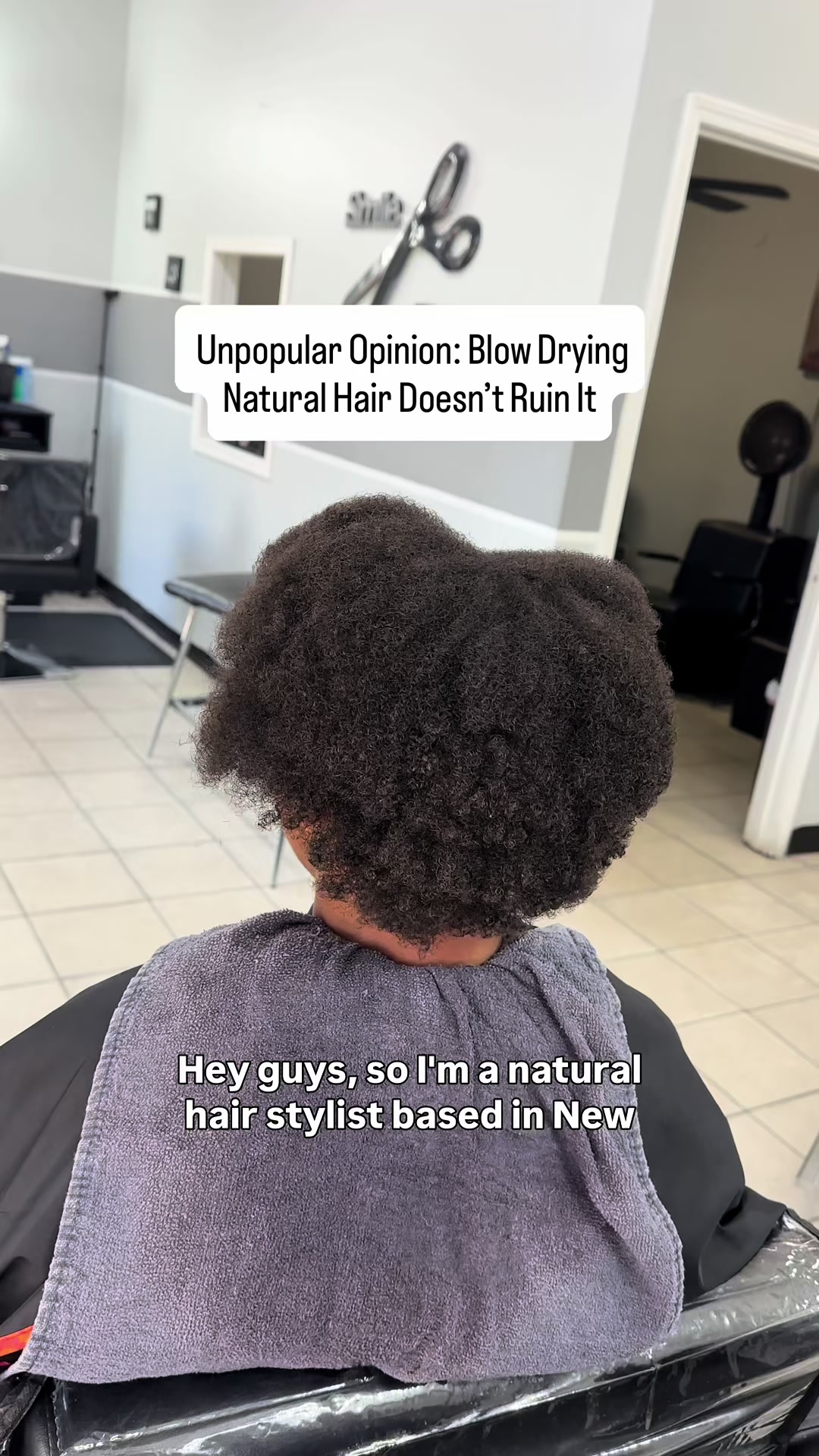 @Strawberricurls | Hairstylist