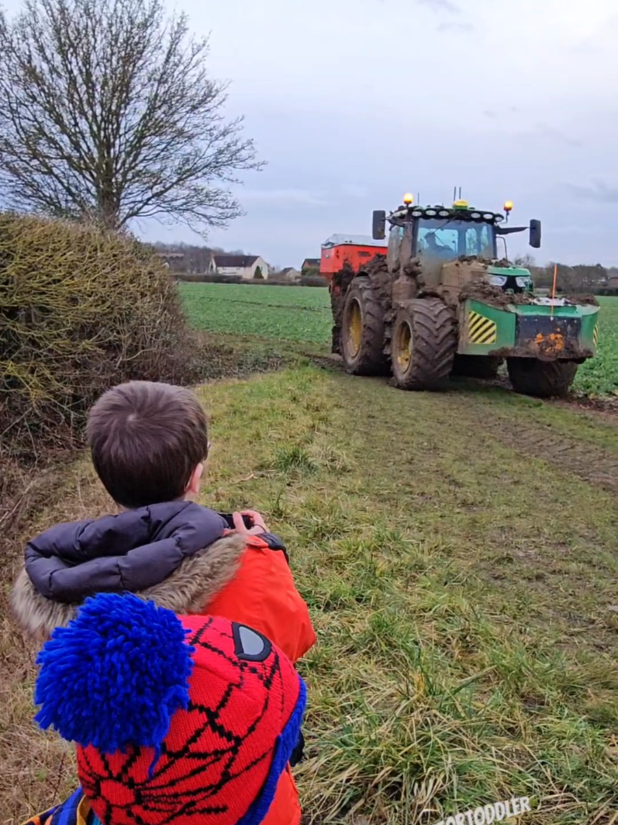 @tractortrackers