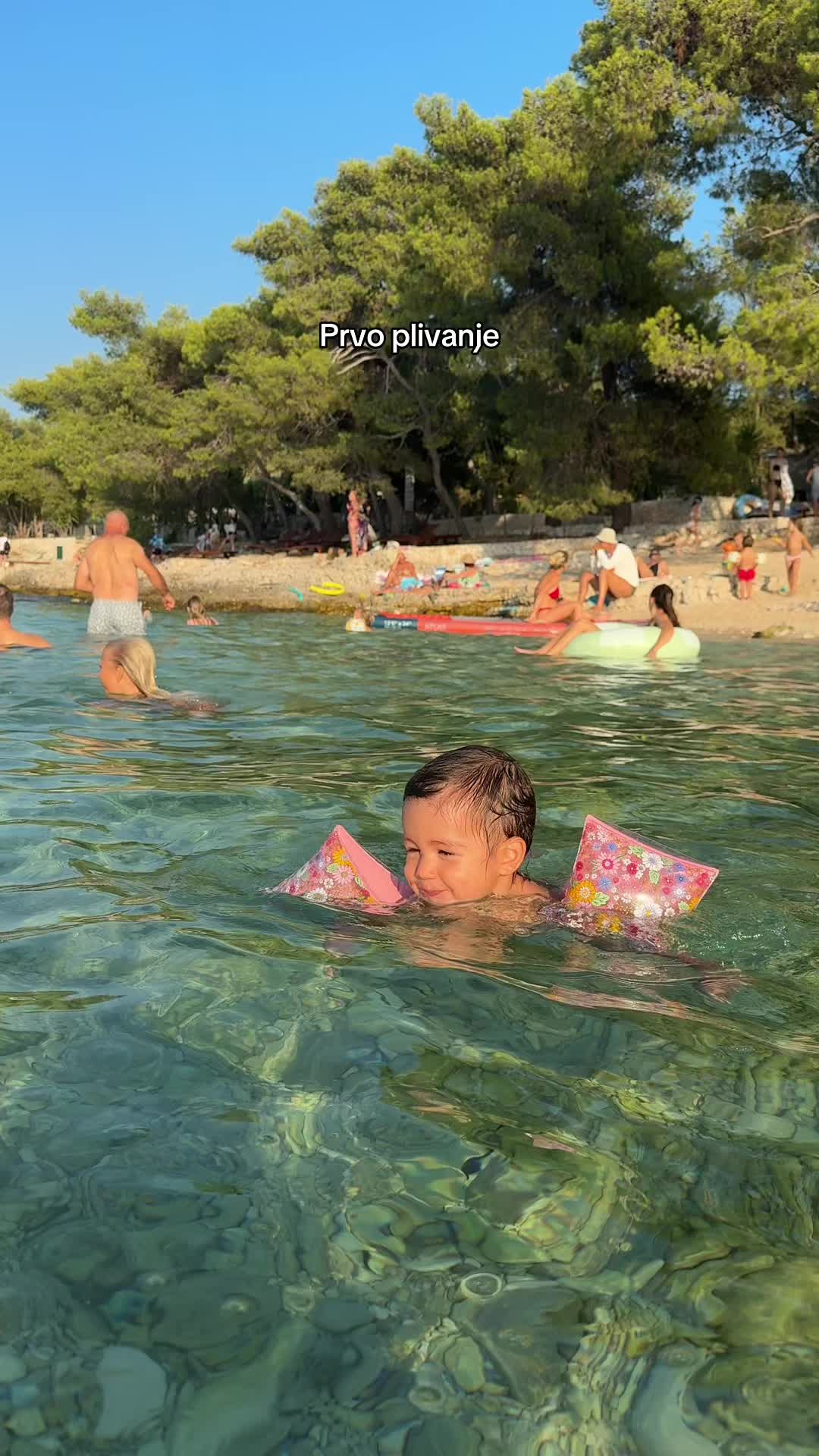 @Dora Delić