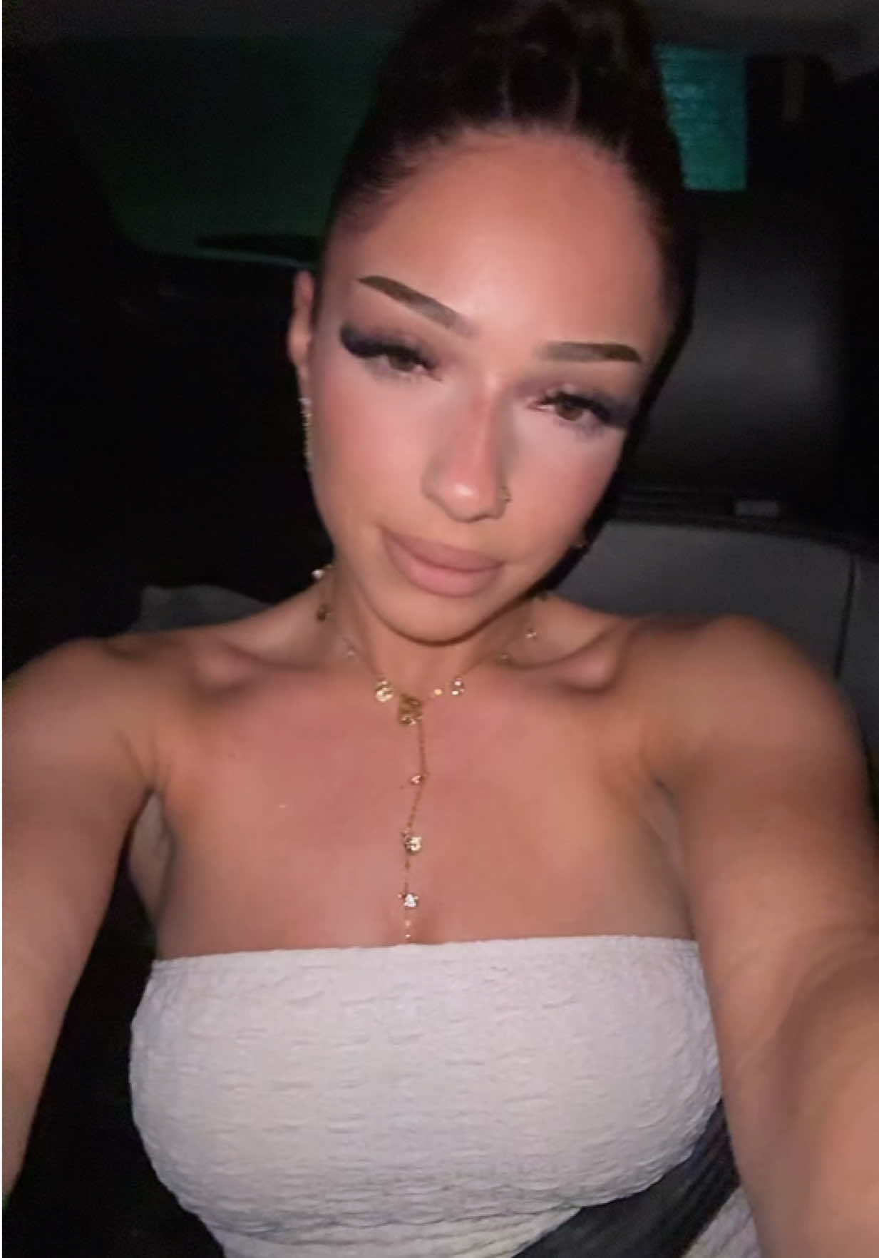 @L&eacute;a