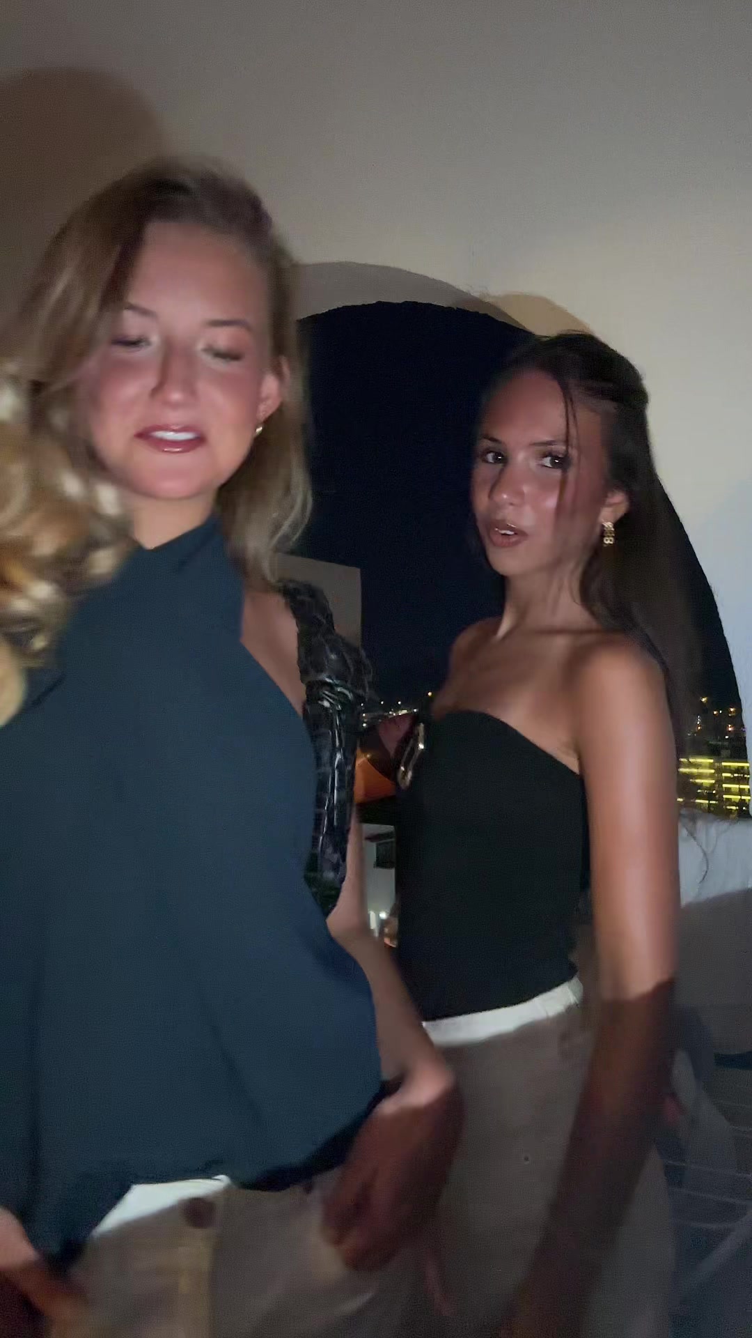 @Luna