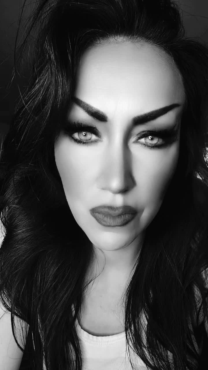 @👑Miss_Scomode_Verità👑