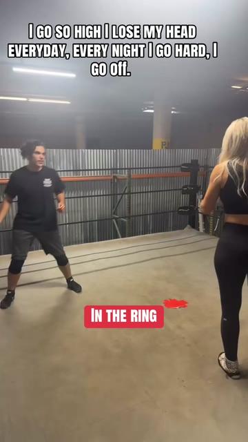 @Therealbuffbarbie