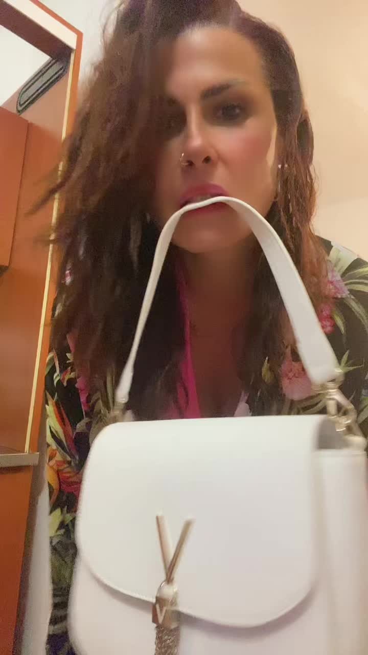 @GiovyLoca😈