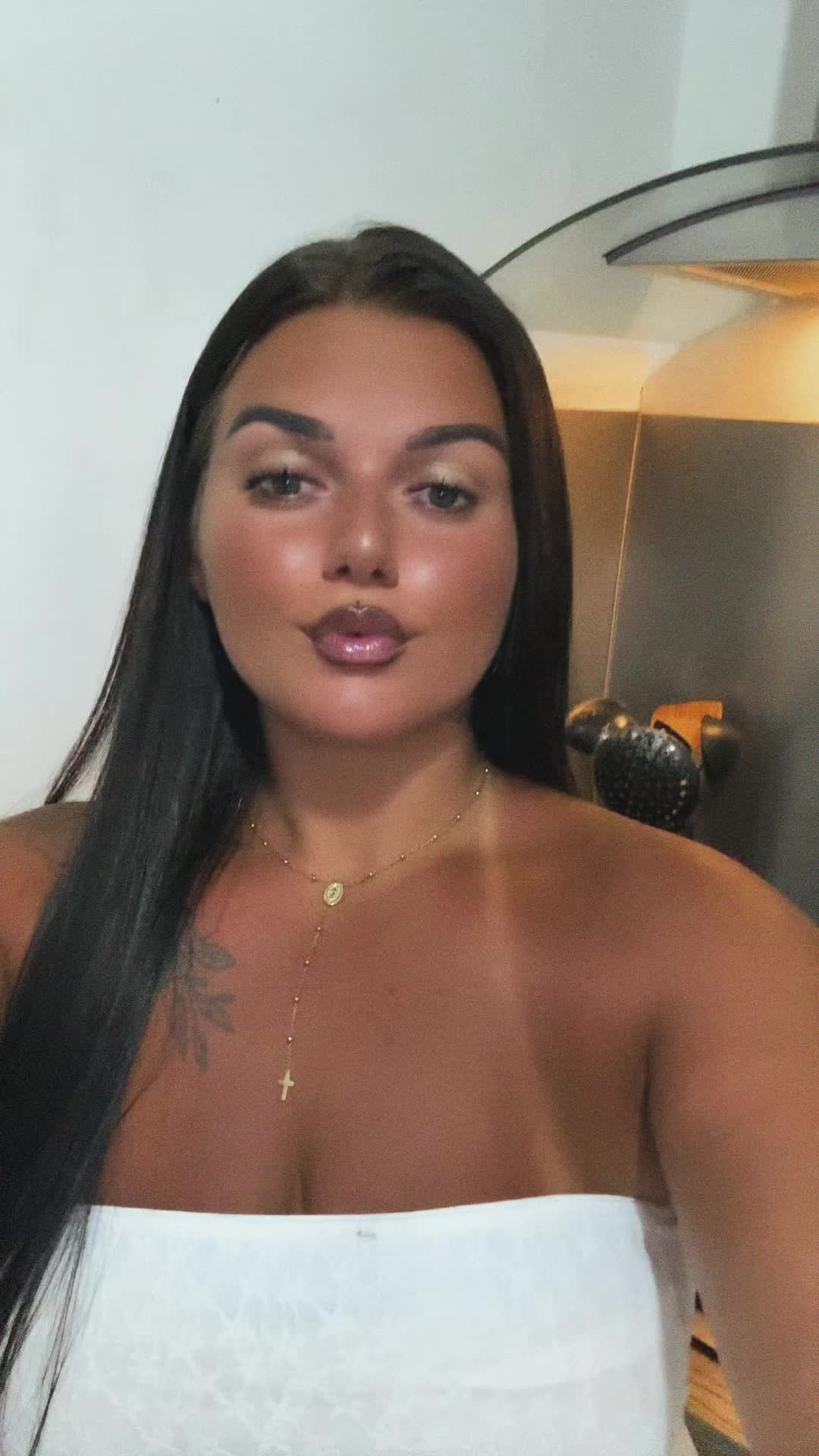 @𝓁ℴ𝓁𝒶🥥🌺