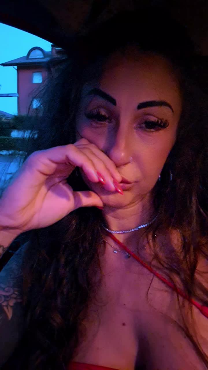 @Gabriella.ti segue