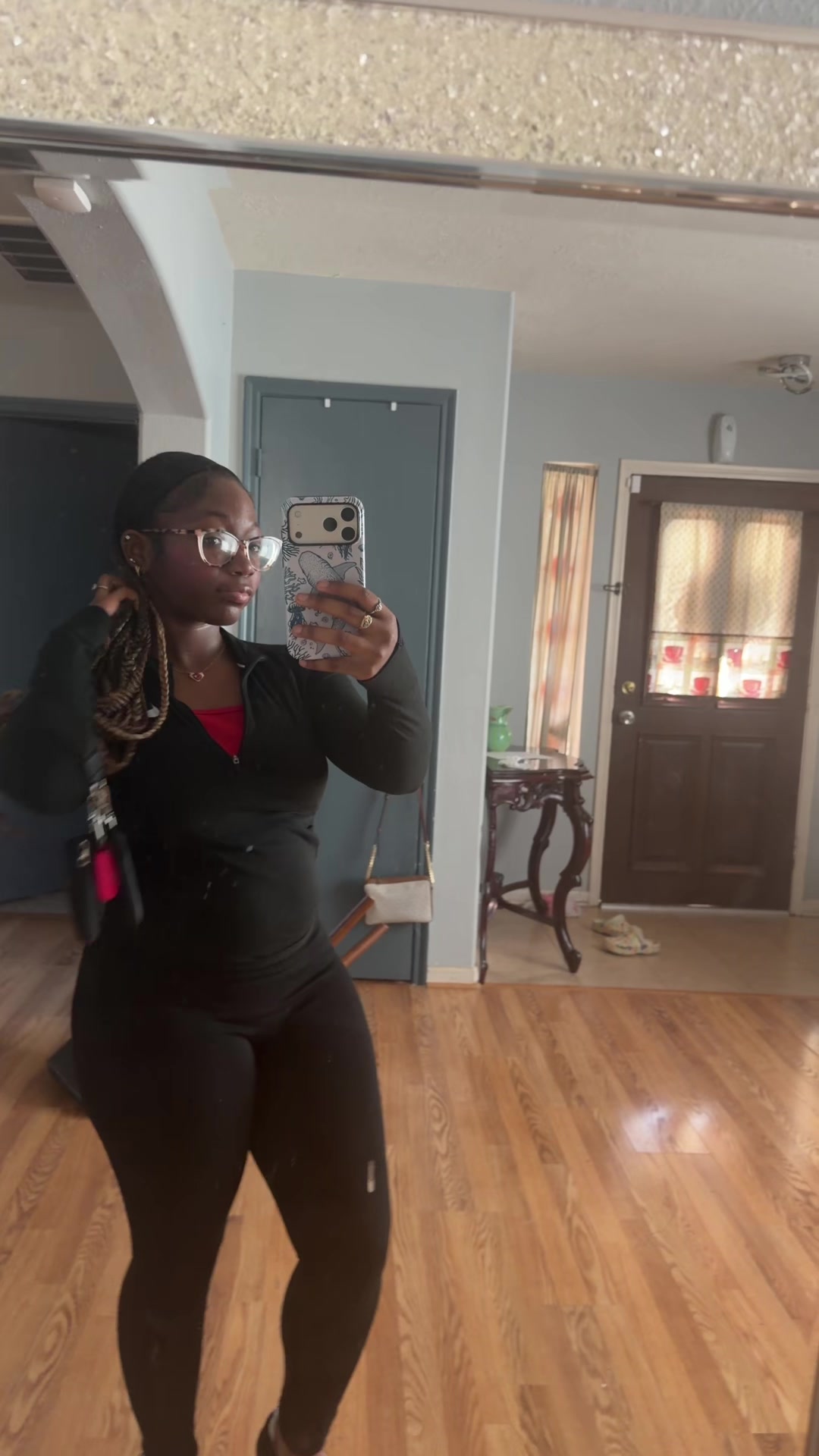 @ishanynicolee