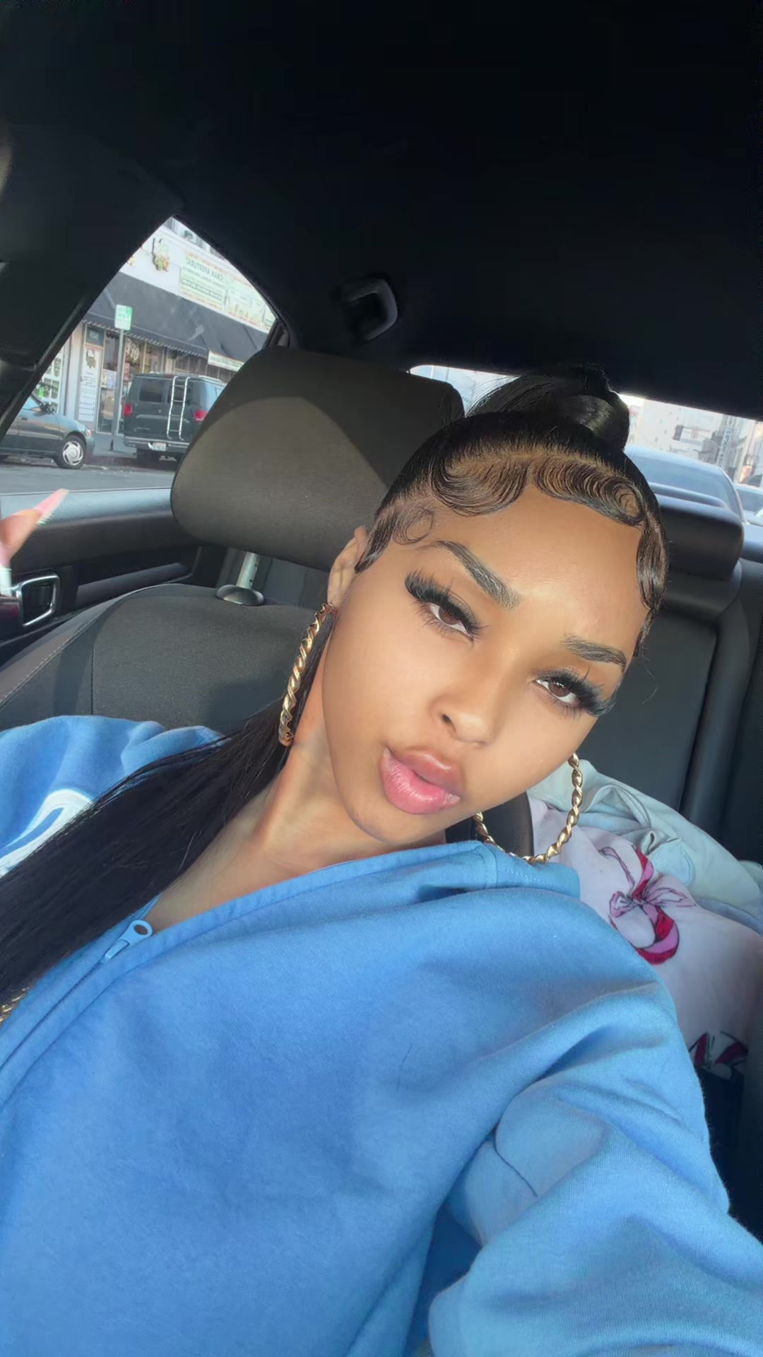 @Barbie 🦄