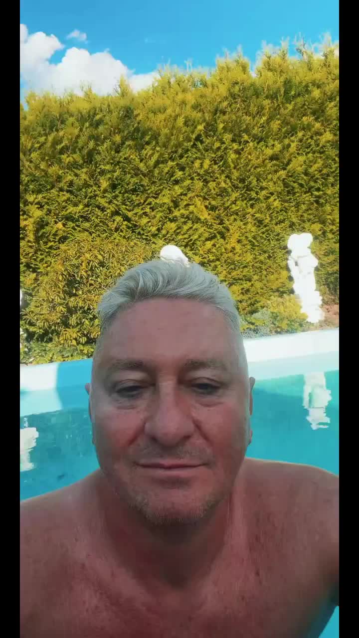 @Hubert Fella🏳️🌈