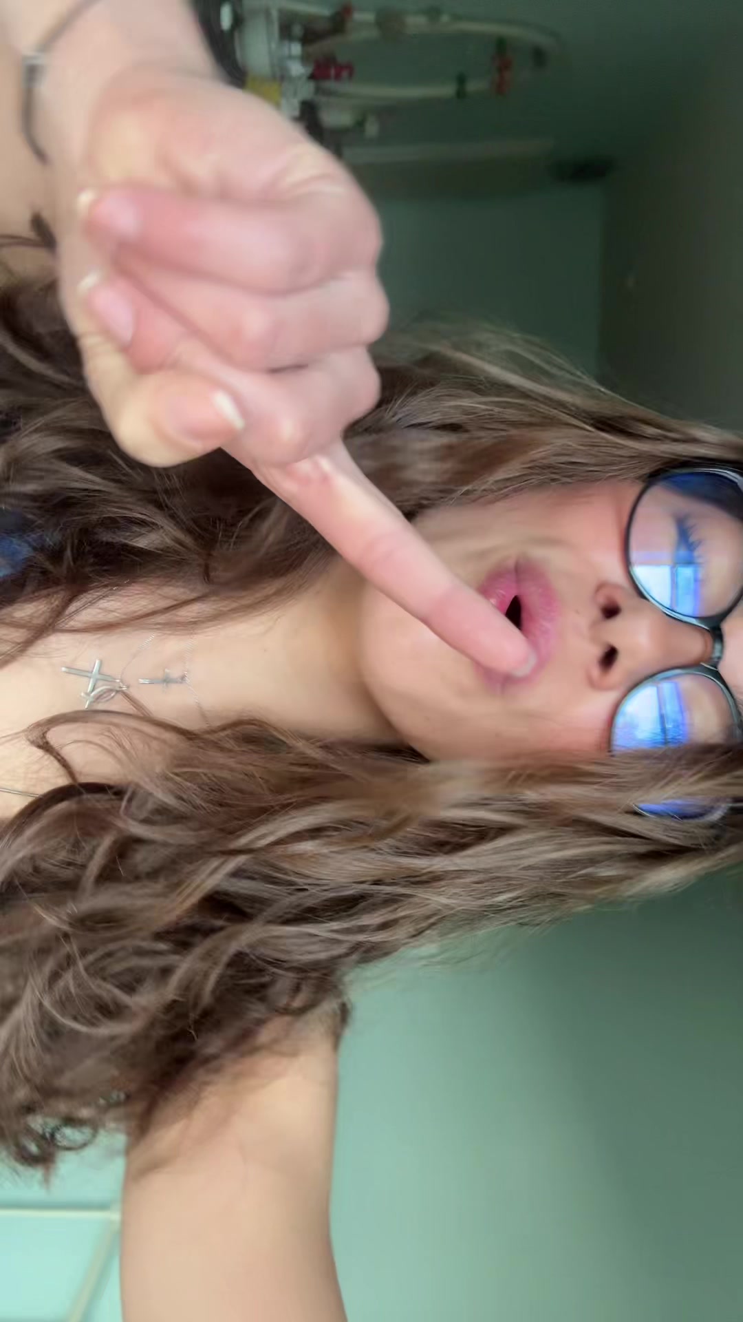 @Elisa