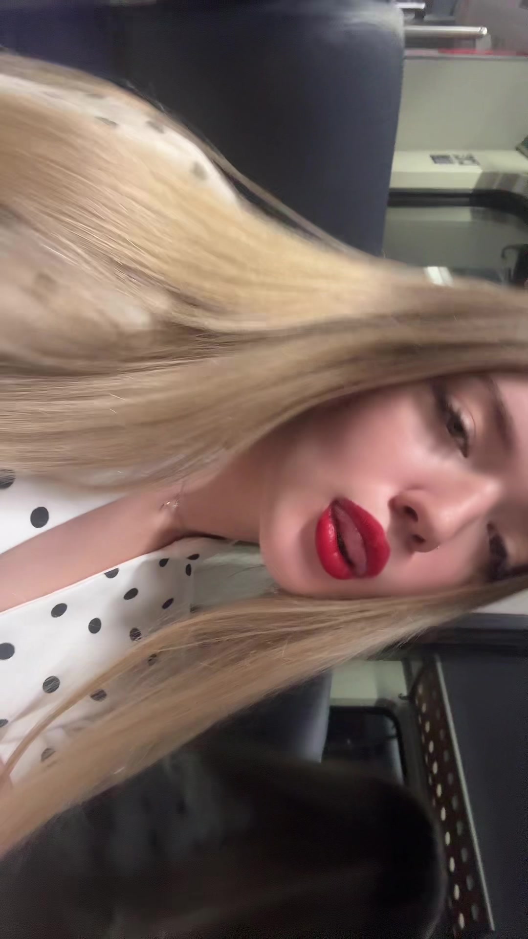 @𝒦