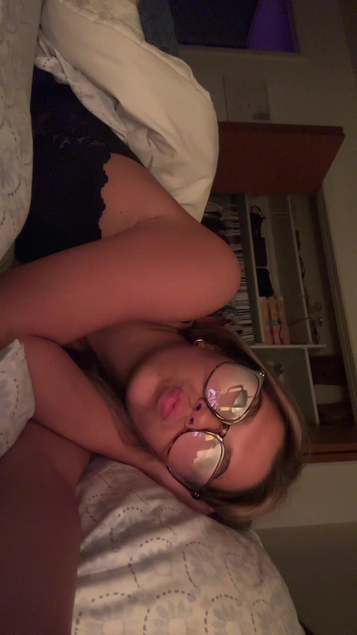 @Alejandra 🥂