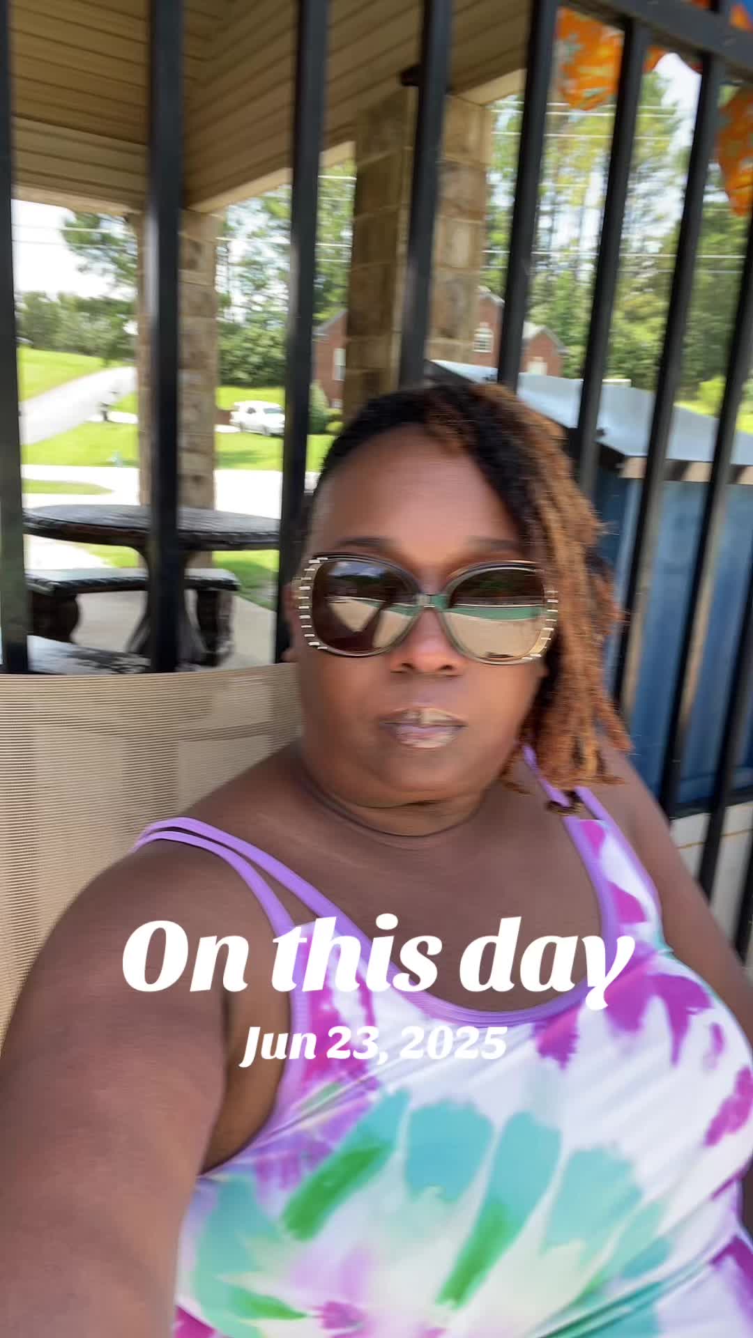@Sample Queen