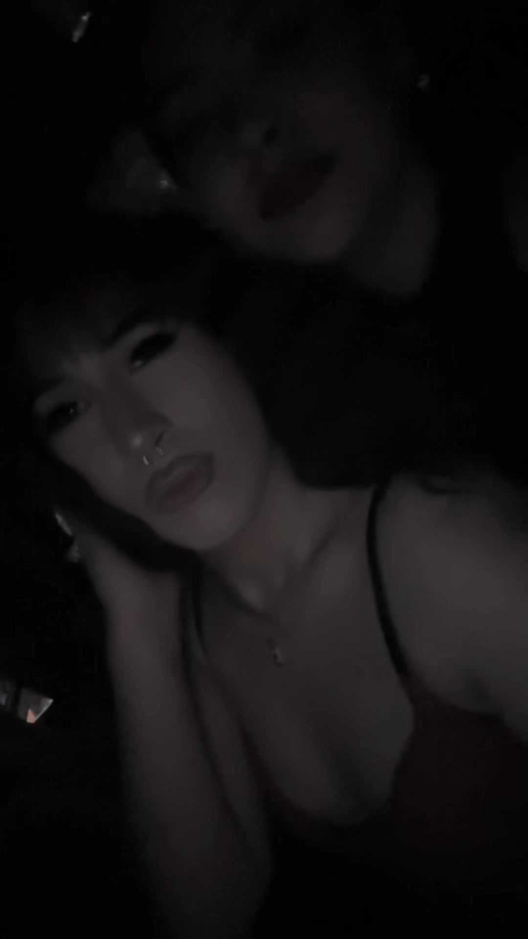 @Bella