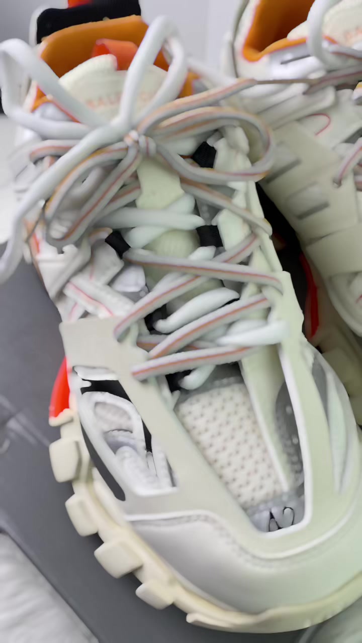 @WBC Shoes Daily