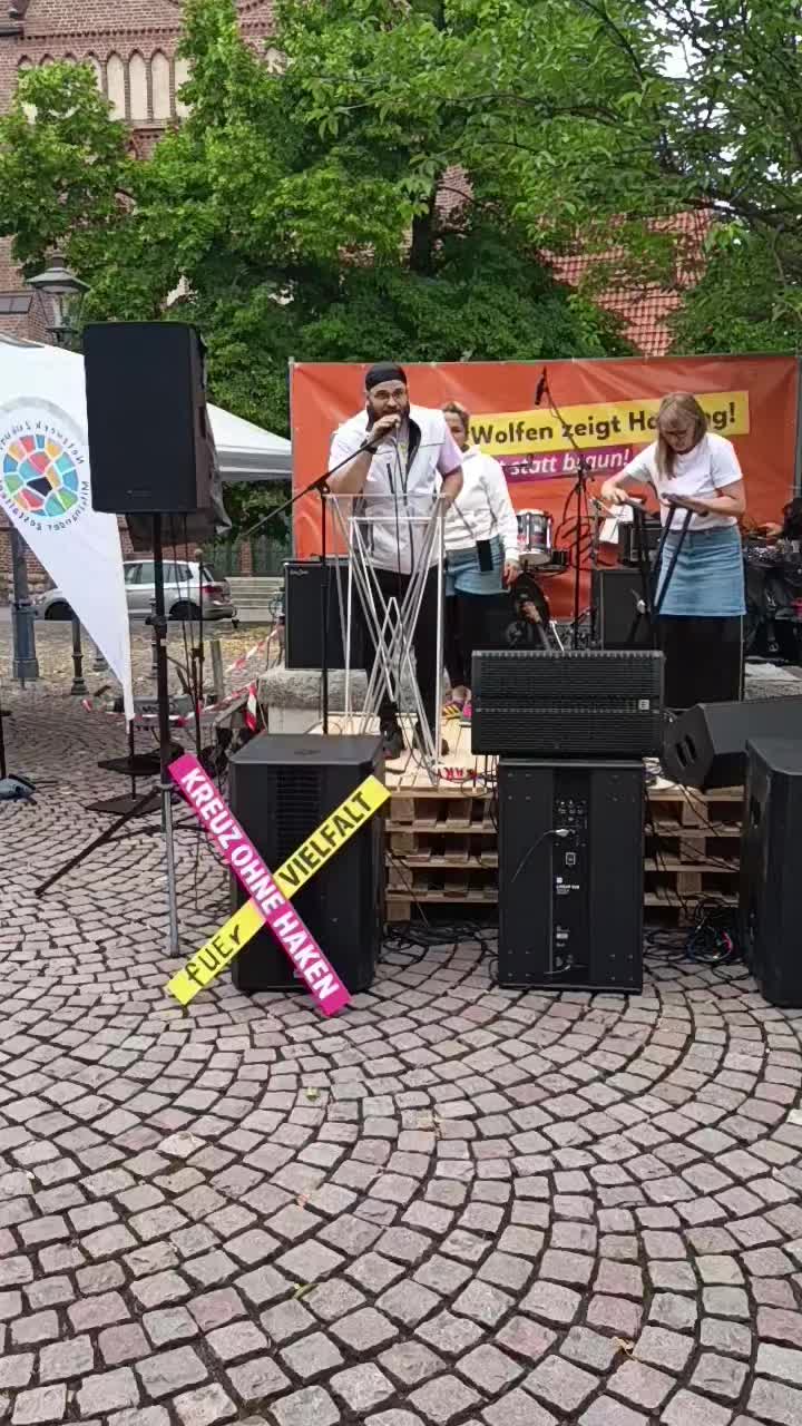 @Horscht der Linke