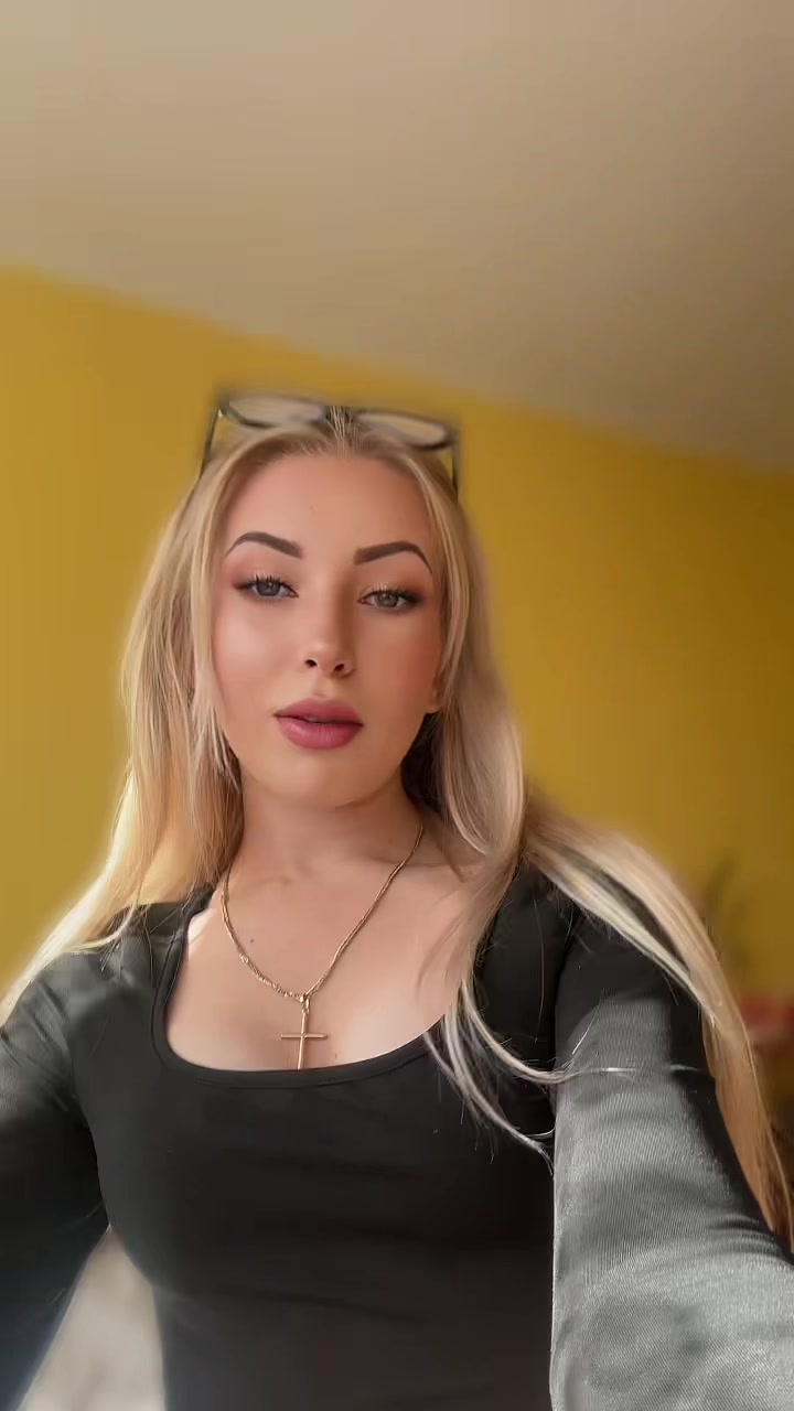 @Nikola🩷