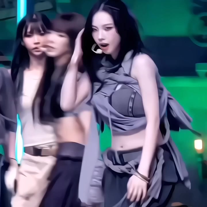 @โธ๐๐
๐๐ฎ๐ง๐๐ก๐๐ (์์ฑ)