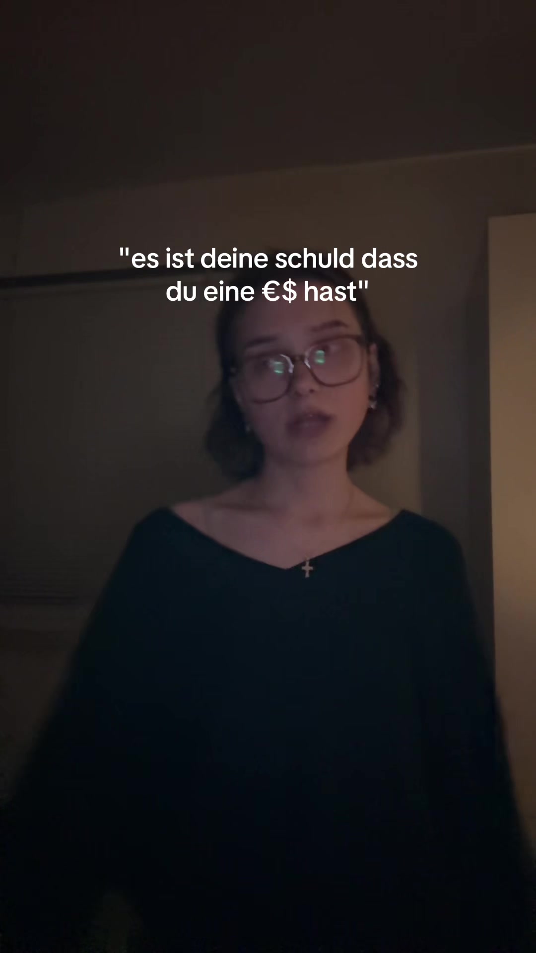 @￴