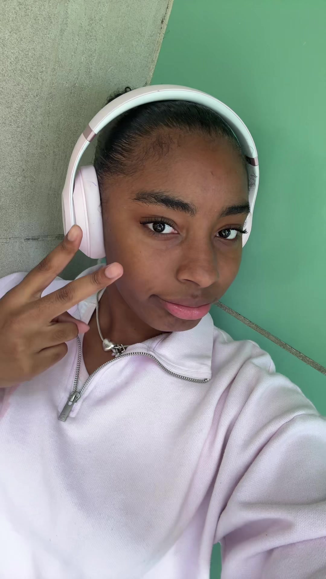 @laylabug