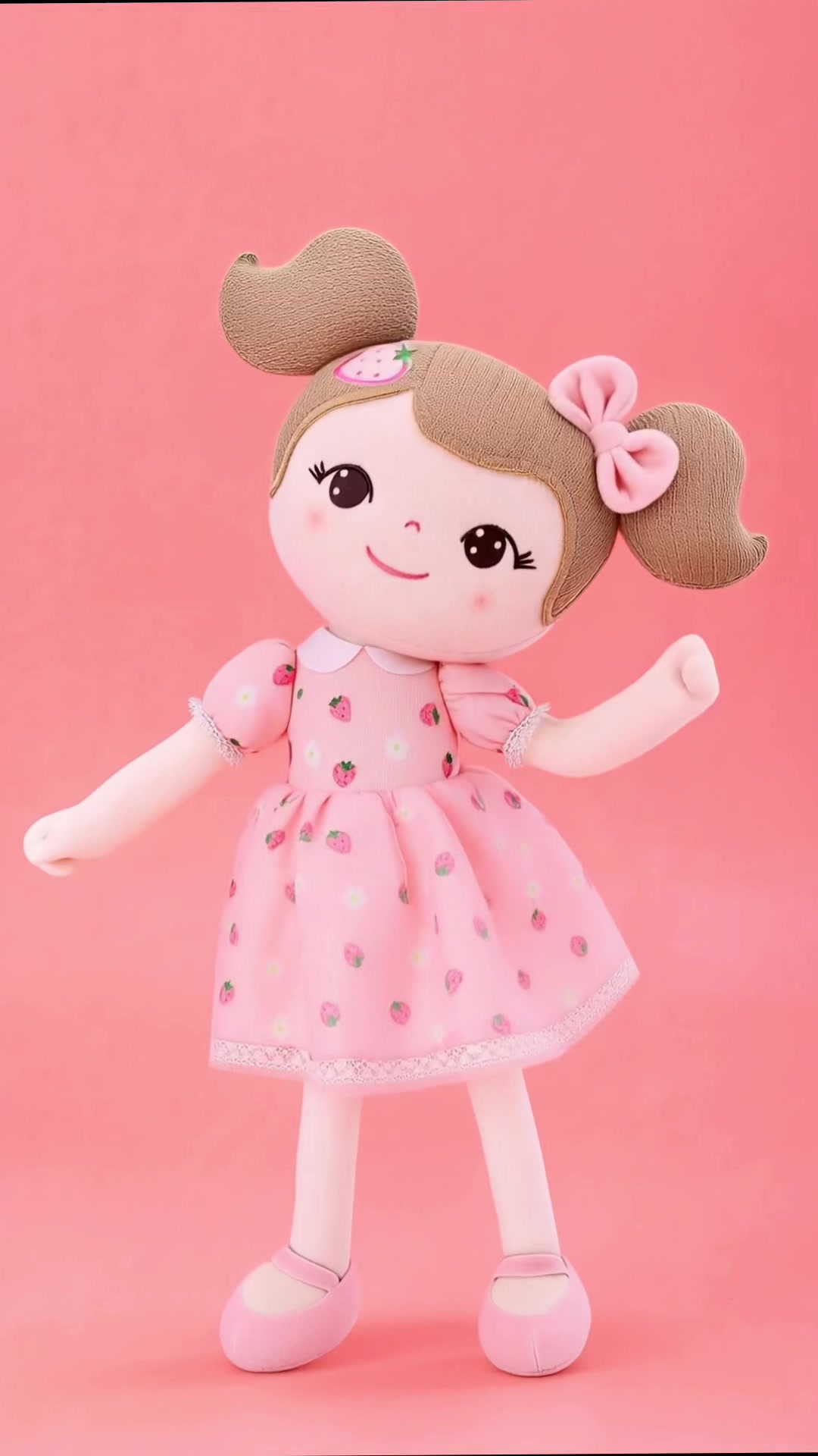 @gloveleya_strawberry_doll