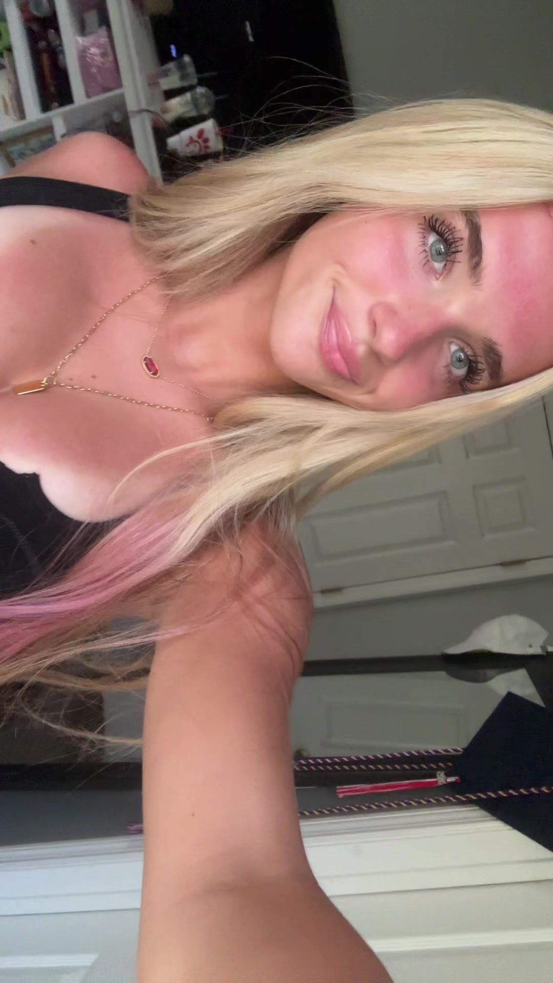 @thatblondandbrunete