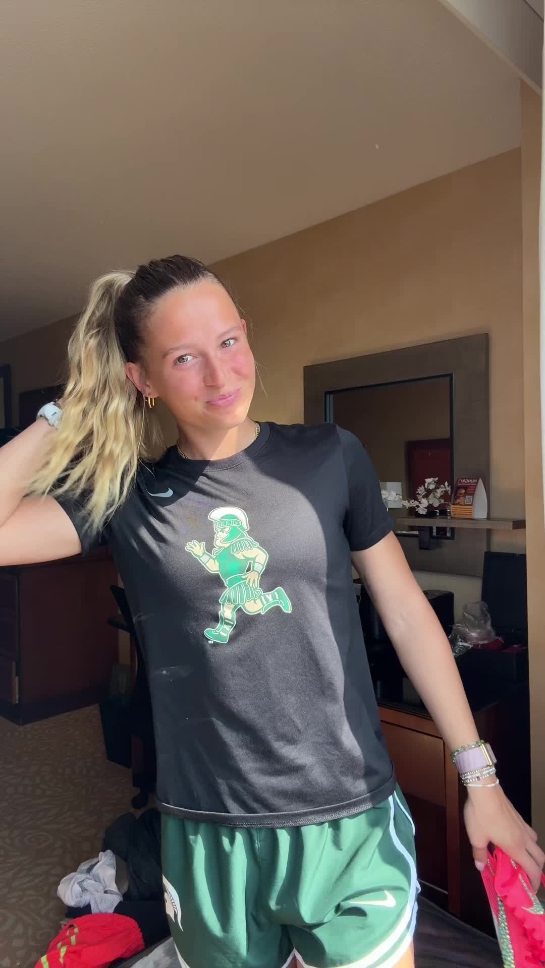 @mia_rogan