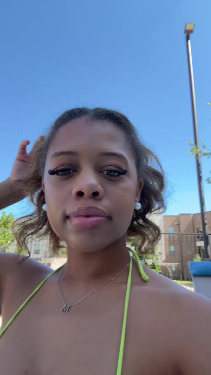 @yellowhoneysuckle