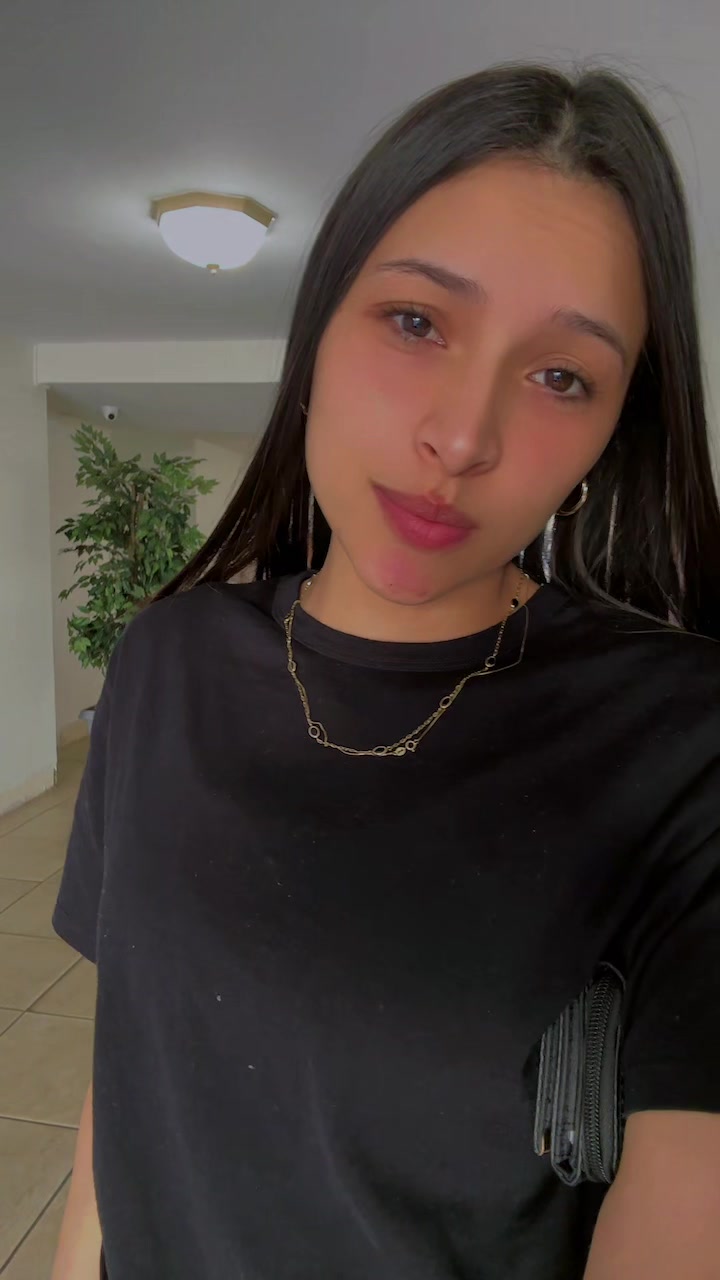 @leydiLaura