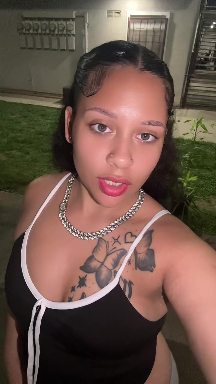@Pretty_Krissy