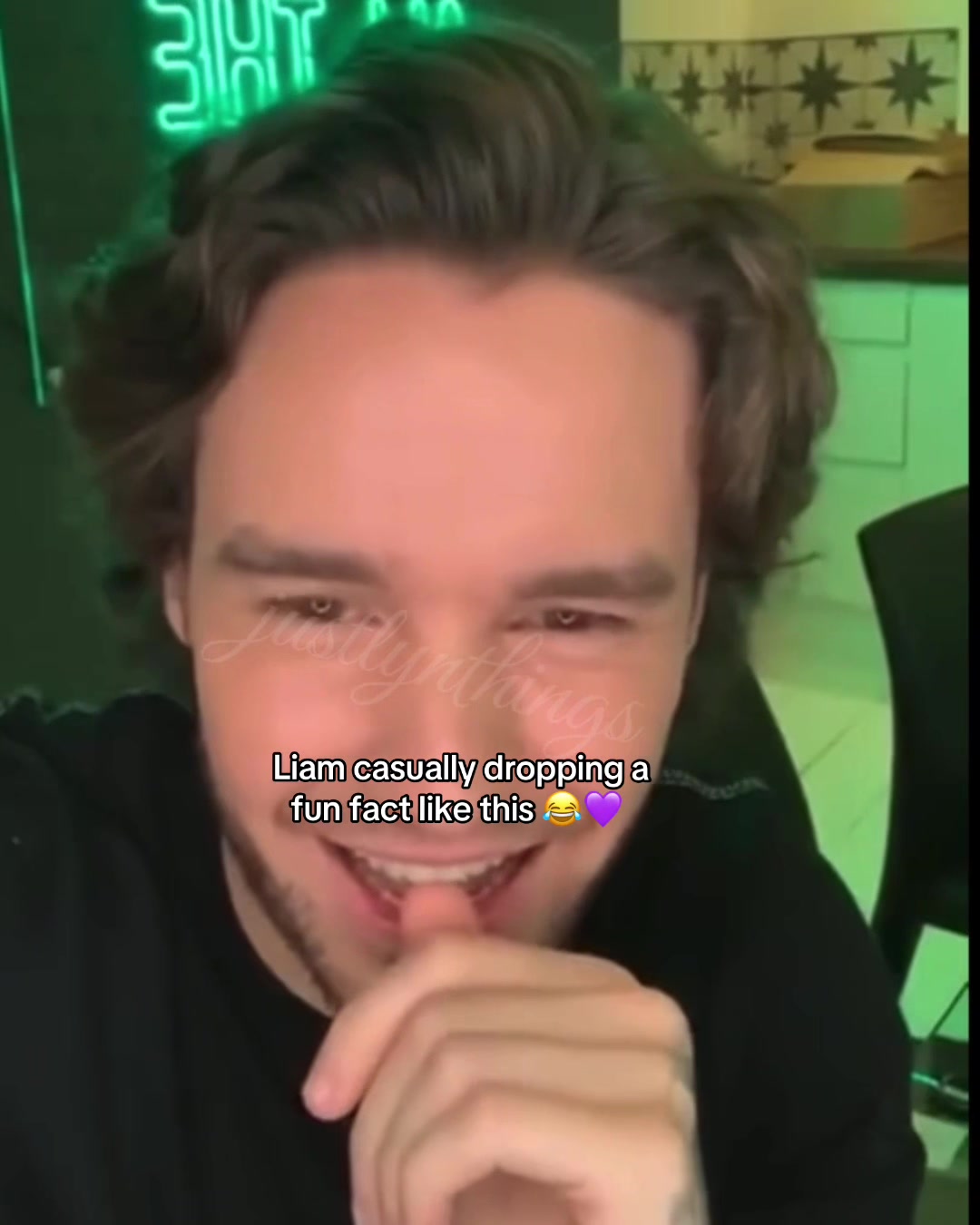 @Լყռ 💜❯❯❯❯